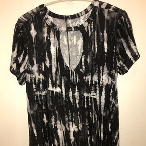 Black/white Tye Dye neck choker shirt!